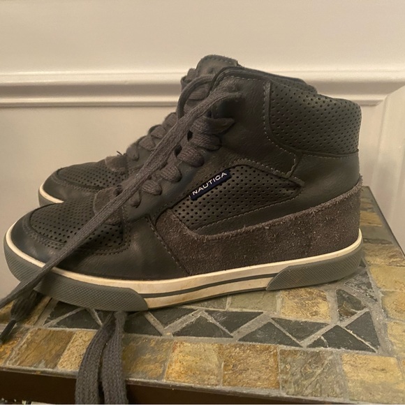 Nautica High Top Tennis Shoes - Picture 1 of 4